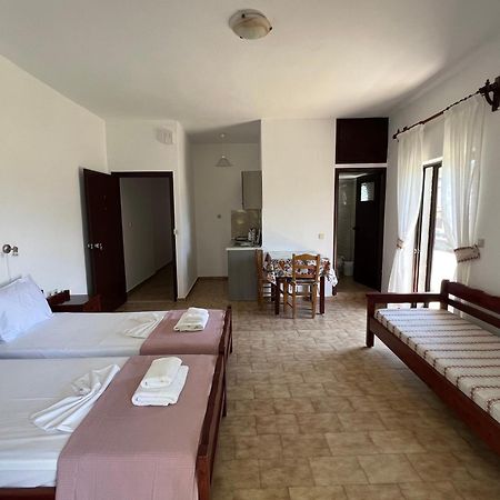 Zourpos Studios & Apartments Kalyves Ngoại thất bức ảnh