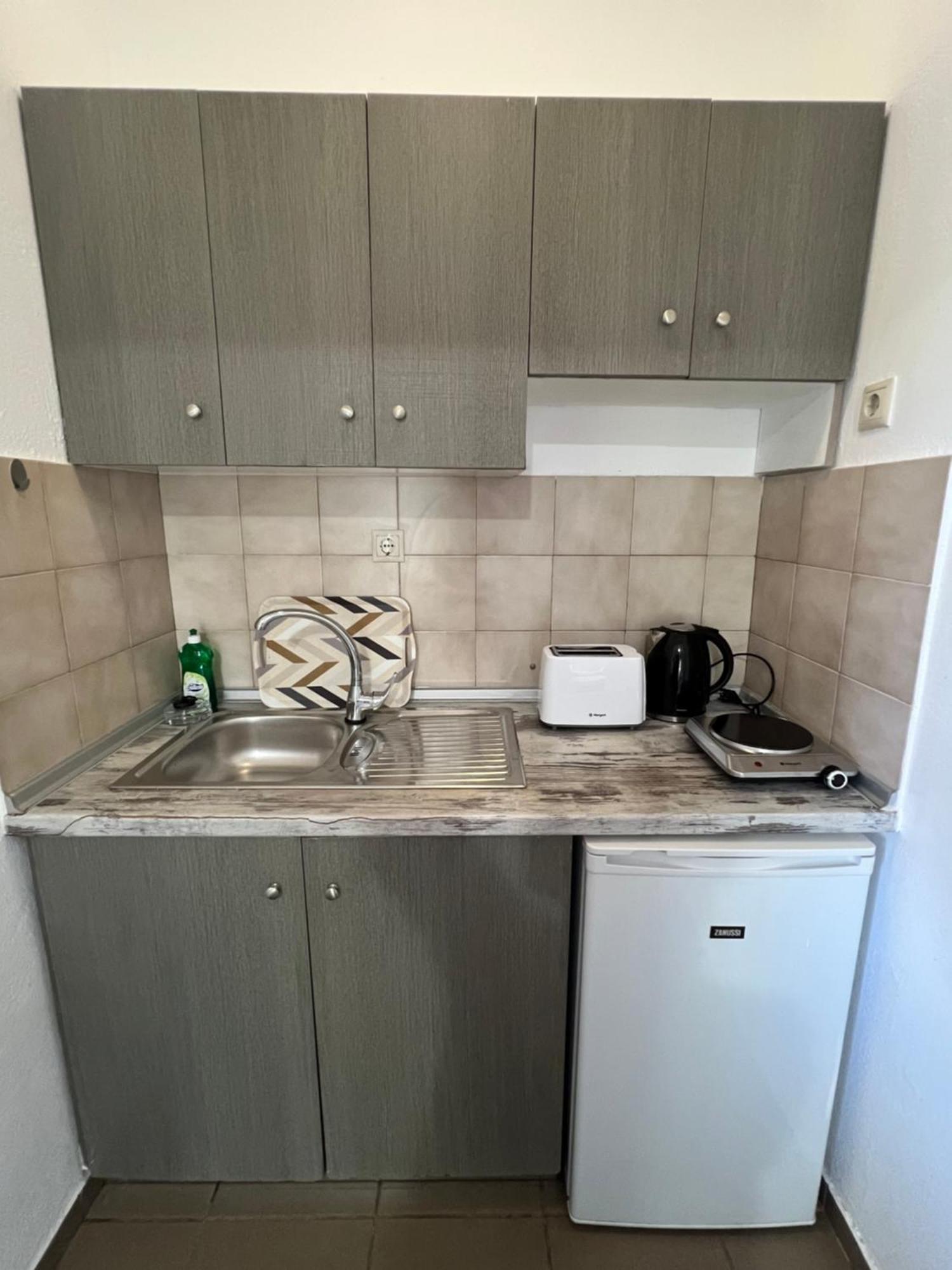 Zourpos Studios & Apartments Kalyves Ngoại thất bức ảnh