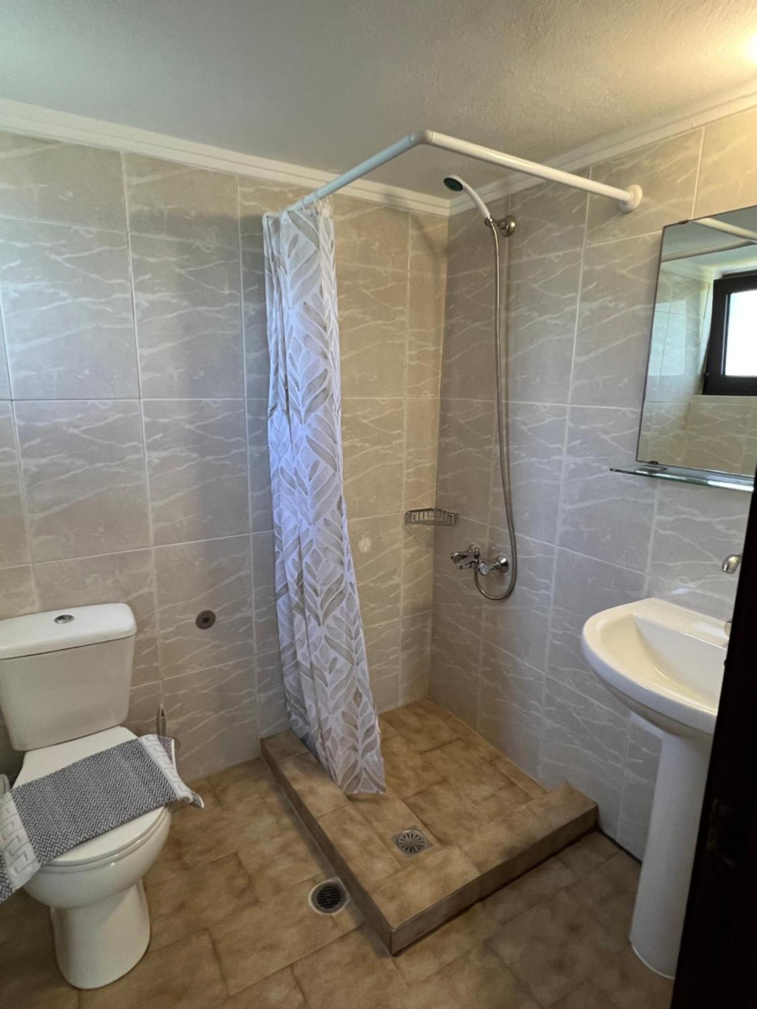 Zourpos Studios & Apartments Kalyves Ngoại thất bức ảnh