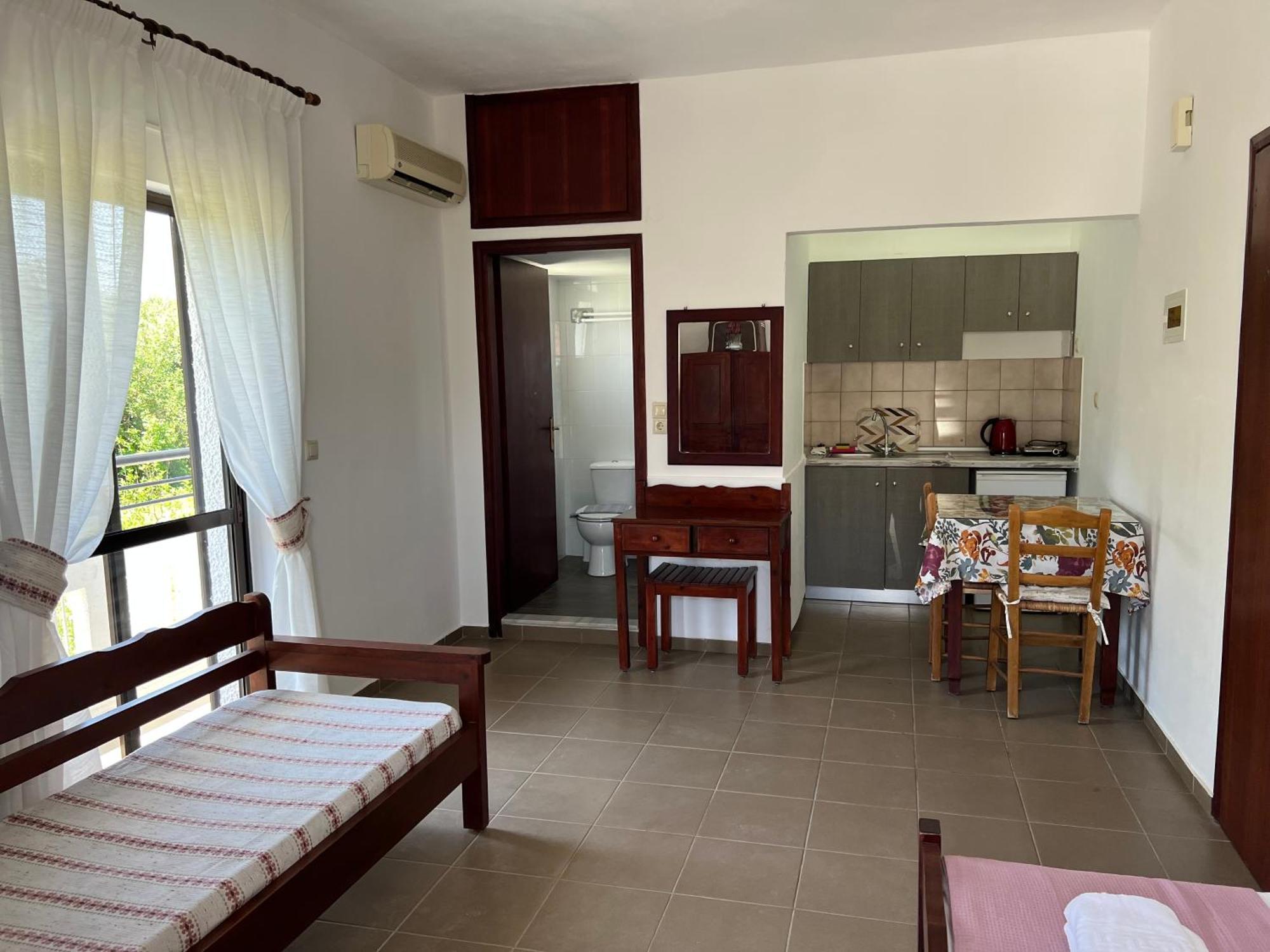 Zourpos Studios & Apartments Kalyves Ngoại thất bức ảnh